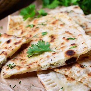 Лаваш със сирене и билки (300г)