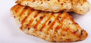 Plato De Pechuga De Pollo A La Plancha