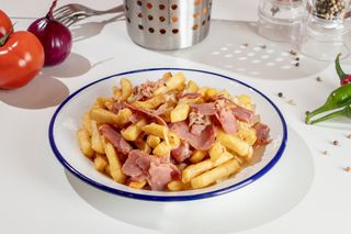 CARTOFI CU CASCAVAL SI CEAFA AFUMATA