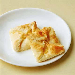 ხაჭაპური ნახევრად ფენოვანი