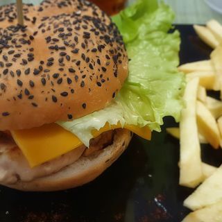 Hamburguesa Icod, pollo empanado