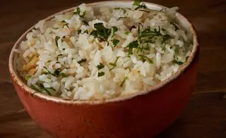 Arroz Salteado com Alho