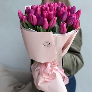 Букет мікс із 45 яскравих тюльпанів