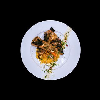 Coaste de miel la cuptor cu sos tzatziki