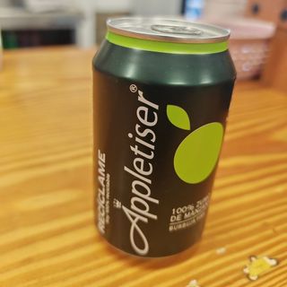 Appletiser lata