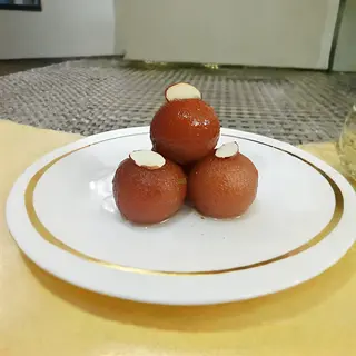 გულაბ ჯამუნი - Gulab Jamun one piece