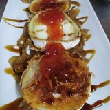 Tosta De Queso De Cabra Con Cebolla Caramelizada