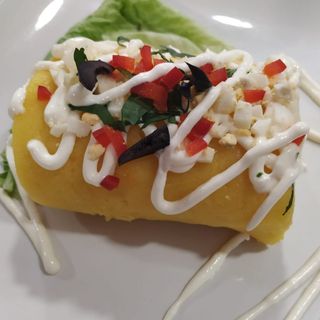 Causa limeña de pollo