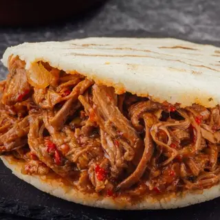 Arepa Rellena Con Ternera