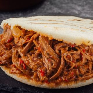 Arepa Rellena Con Ternera