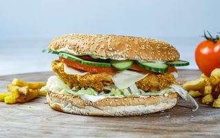 Crispy chicken burger