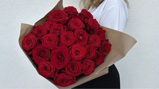 Bukiet Flirt, rozmiar L, 25 czerwonych róż