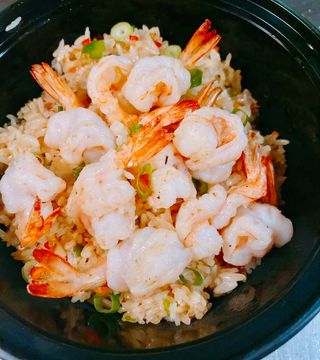 虾鸡蛋炒饭Arroz frito con gambas y huevo