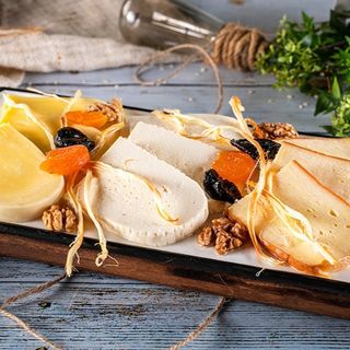 ქართული ყველის ასორტი