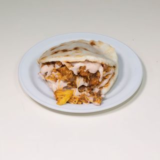 Arepa Carne Mechada Y Salsa Rosa