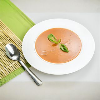 Supă cremă de roșii cu busuioc, vegană, fără gluten