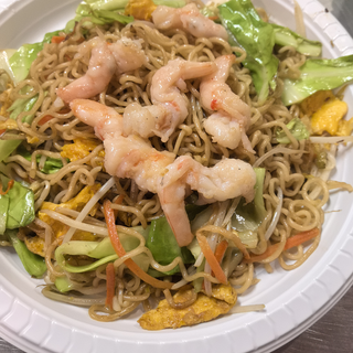 RAMEN SALTATO CON GAMBERI