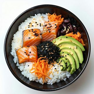 Poke bowl con pesce misto