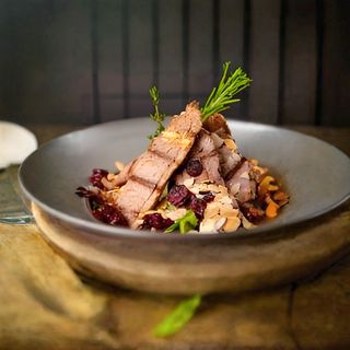 Z kaczką grillowaną 350g