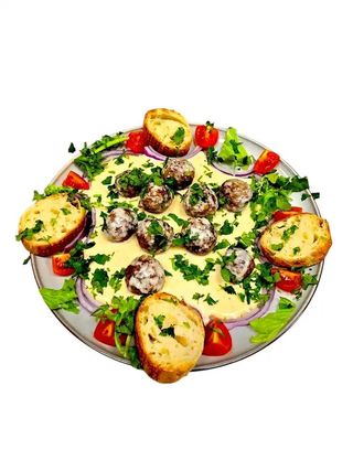 Klopsy z mięsa Baraniego w sosie serowym