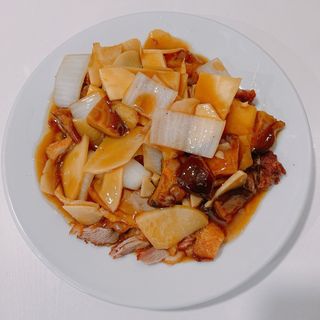 90. Pato Con Bambú Y Setas Chinas