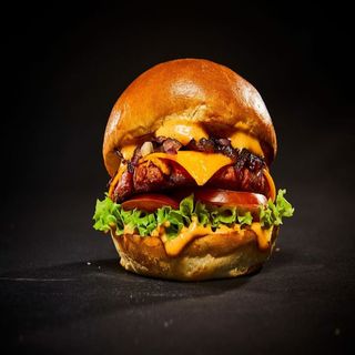 Бургер з смаженою цибулею