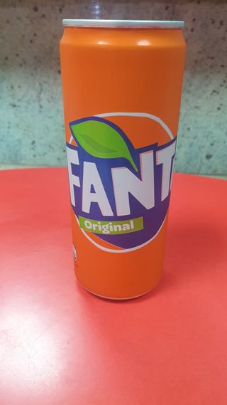 Fanta latt. 33 cl.