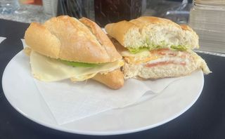 Bocadillo De Pollo