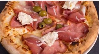 Porto Montenegro pizza