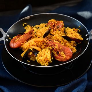 ზღვის პროდუქტების პაელა