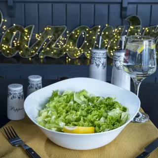 Salată verde cu juice de lămâie