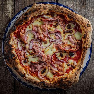 Meduim pizza La Tonna