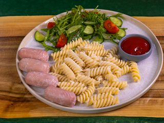 Макарони з молочними сосисками та сирним соусом (275g)
