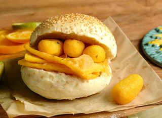 Pane con Panelle e Crocchè pepe e limone