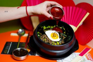 Bibimbap z Mieloną Wołowiną