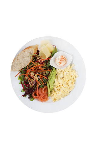 Ouă Scrob cu somon și avocado