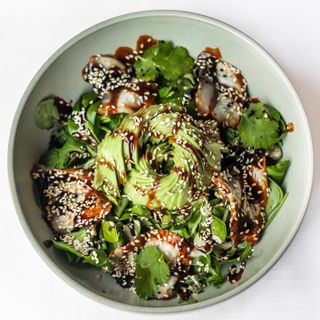 Салат з вугрем (300г)