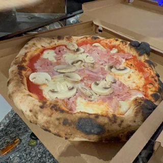 Prosciutto e funghi