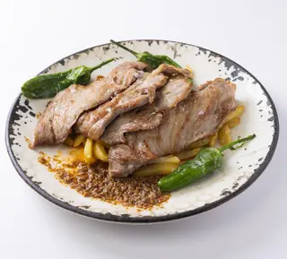 Presa Iberica con Patatas y Pimientos