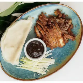 P16. Pato Asado Estilo Peking