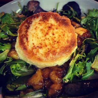 ensalada templada de queso de cabra