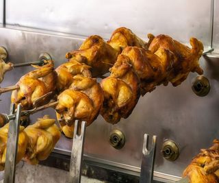 1/2  Frango assado no espeto