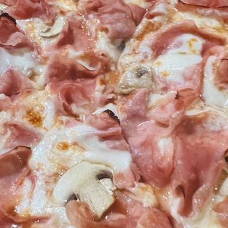 Pizza Prosciutto E Funghi  (36 cm.)