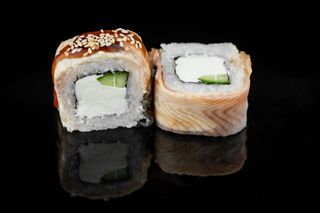 Ролл "Унаги делюкс"