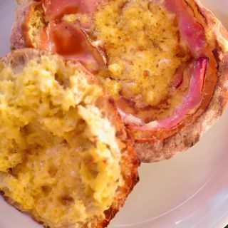 Zlatiborska komplet lepinja sa govedjom prsutom