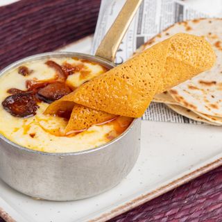 Cazuela De Queso Y Chorizo