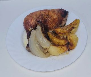Asado de Pollo con Patatas Gajo