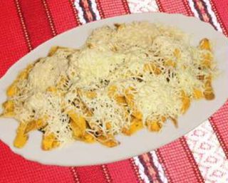 Пържени картофи със сирене (220гр)