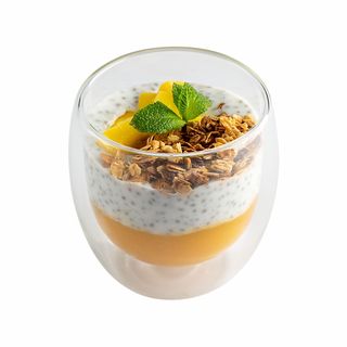 Десерт "Пудинг чиа с манговым пюре"