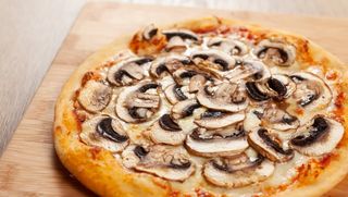 Пица Тоскана (750гр) + Coca-cola (1л.) 